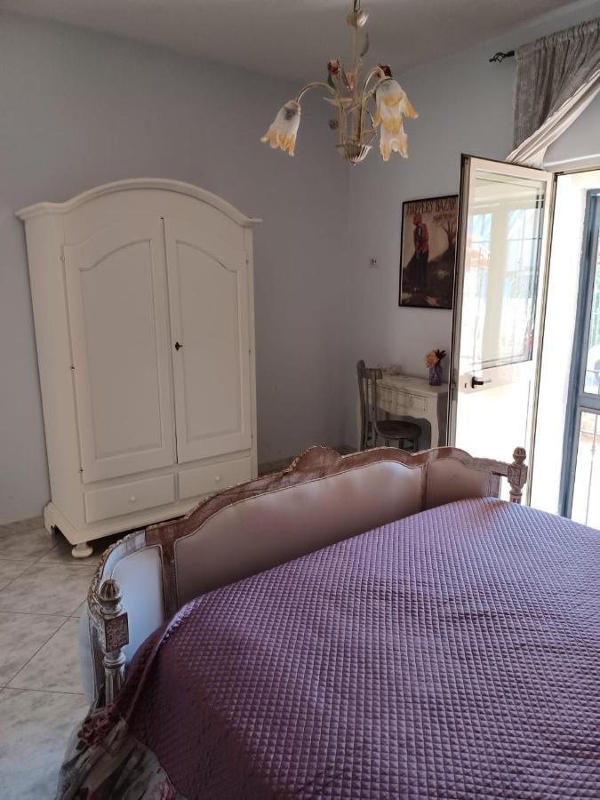 B&B La Corte Delle Vanita Pompeï Buitenkant foto