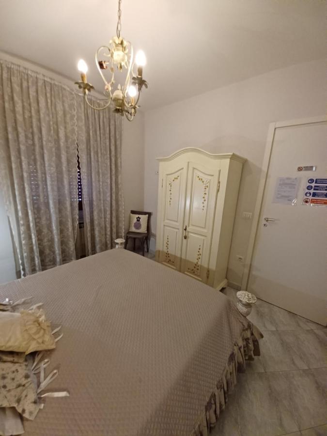 B&B La Corte Delle Vanita Pompeï Buitenkant foto